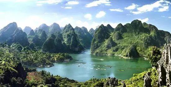 内蒙古自治区总工会党组理论学习中心组举行2024年第1次集中学习研讨会议